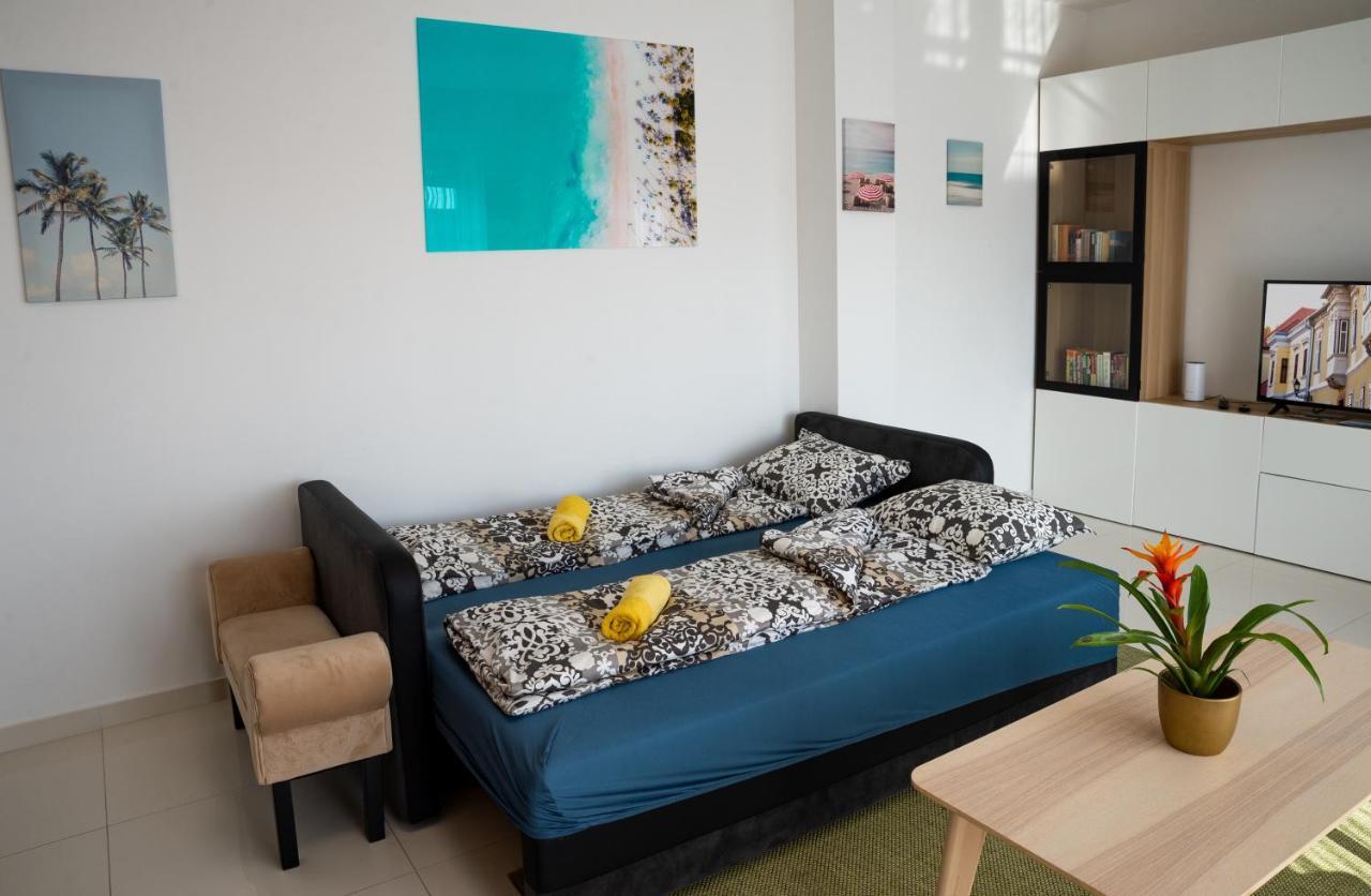 Sunshine Apartman With Free Parking Győr Eksteriør bilde