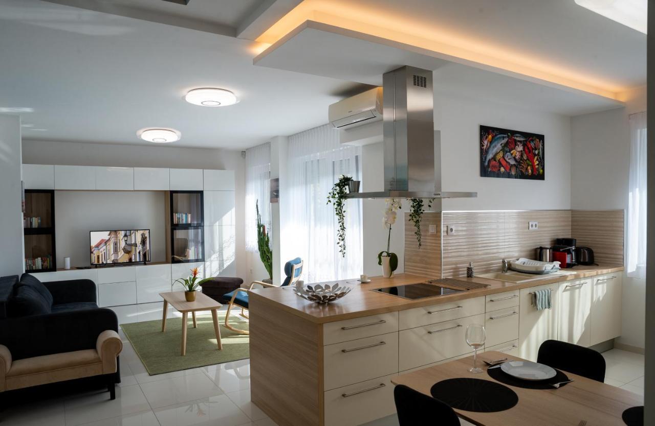 Sunshine Apartman With Free Parking Győr Eksteriør bilde